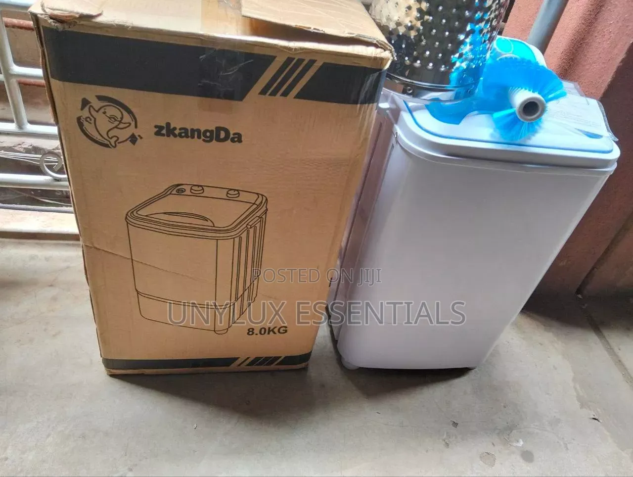 8kg Washing Machine With Shoe Brush and Stainless Spinner