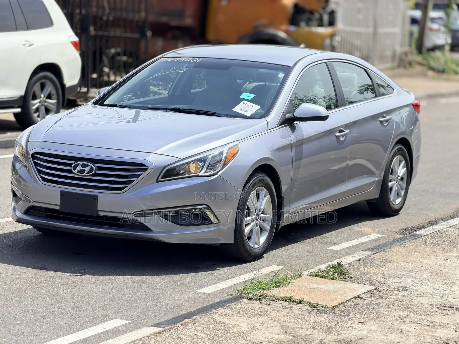 Hyundai Sonata SE 4dr Sedan (2.4L 4cyl 6A) 2015 Gray