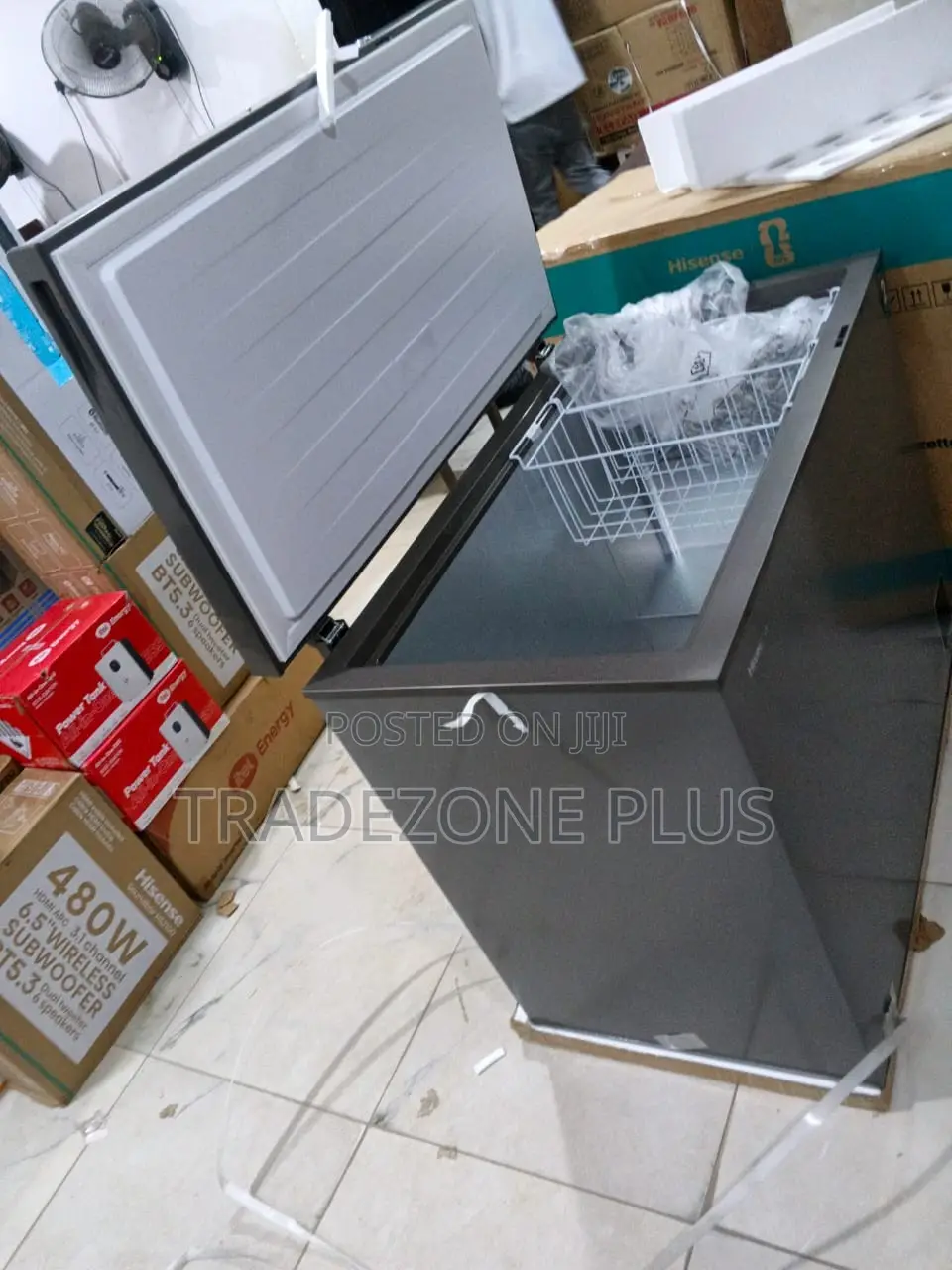 Hisense FC340SHI Large 249L Chest Freezer