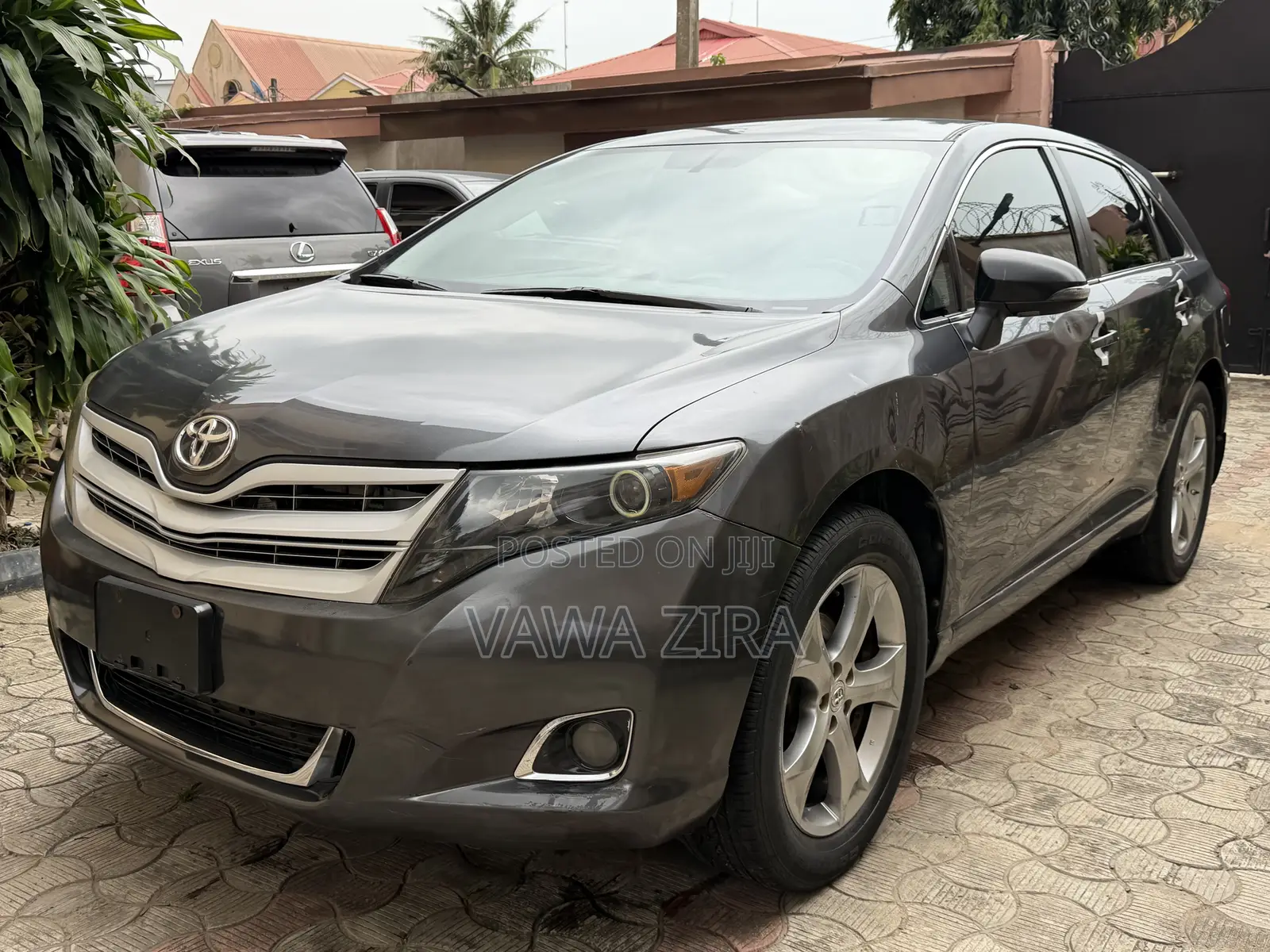 Toyota Venza AWD 2010 Gray
