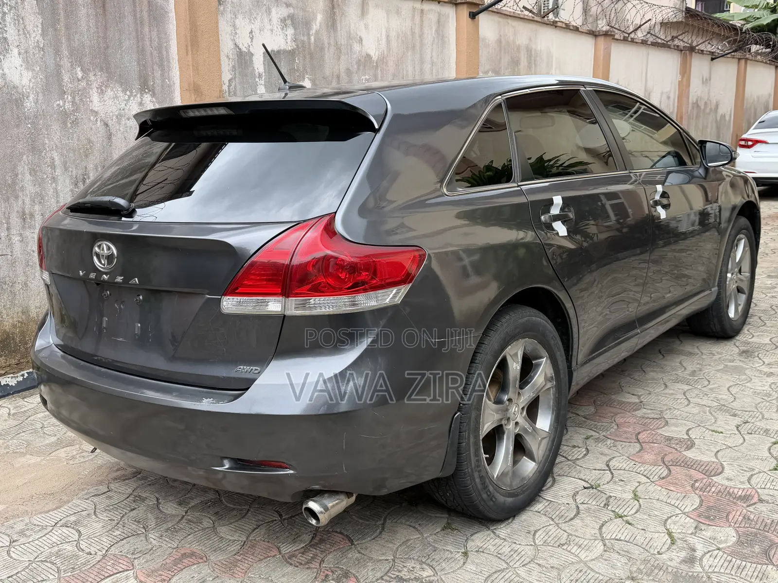 Toyota Venza AWD 2010 Gray