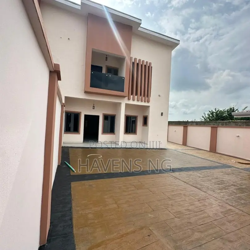 4bdrm Duplex in Akobo for sale