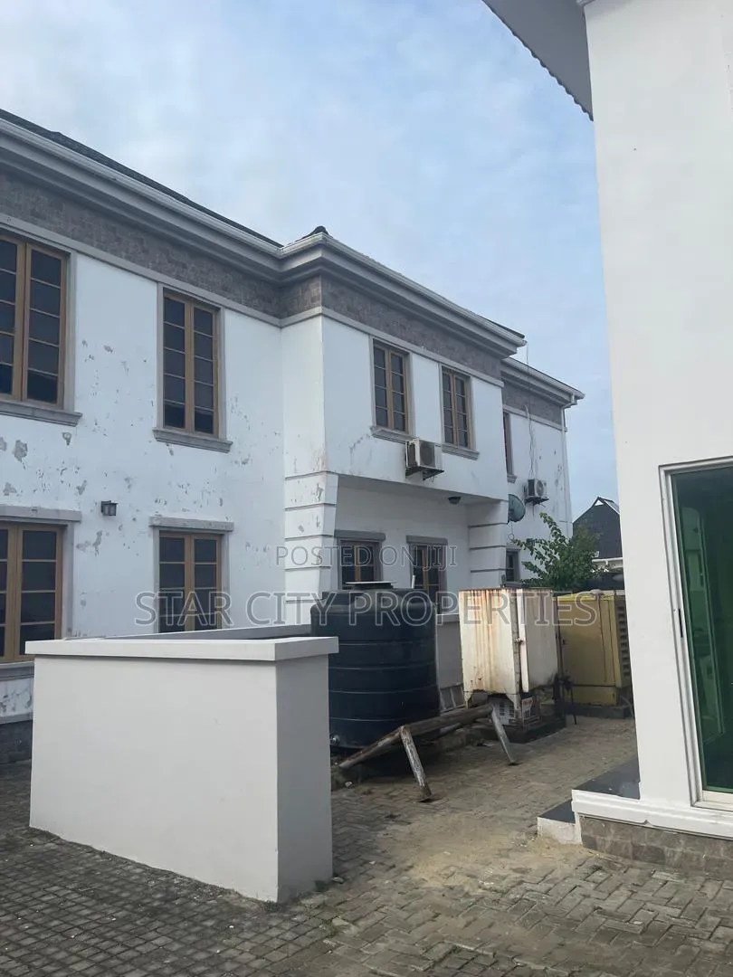 4bdrm Duplex in Lekki Epe Expressway for sale