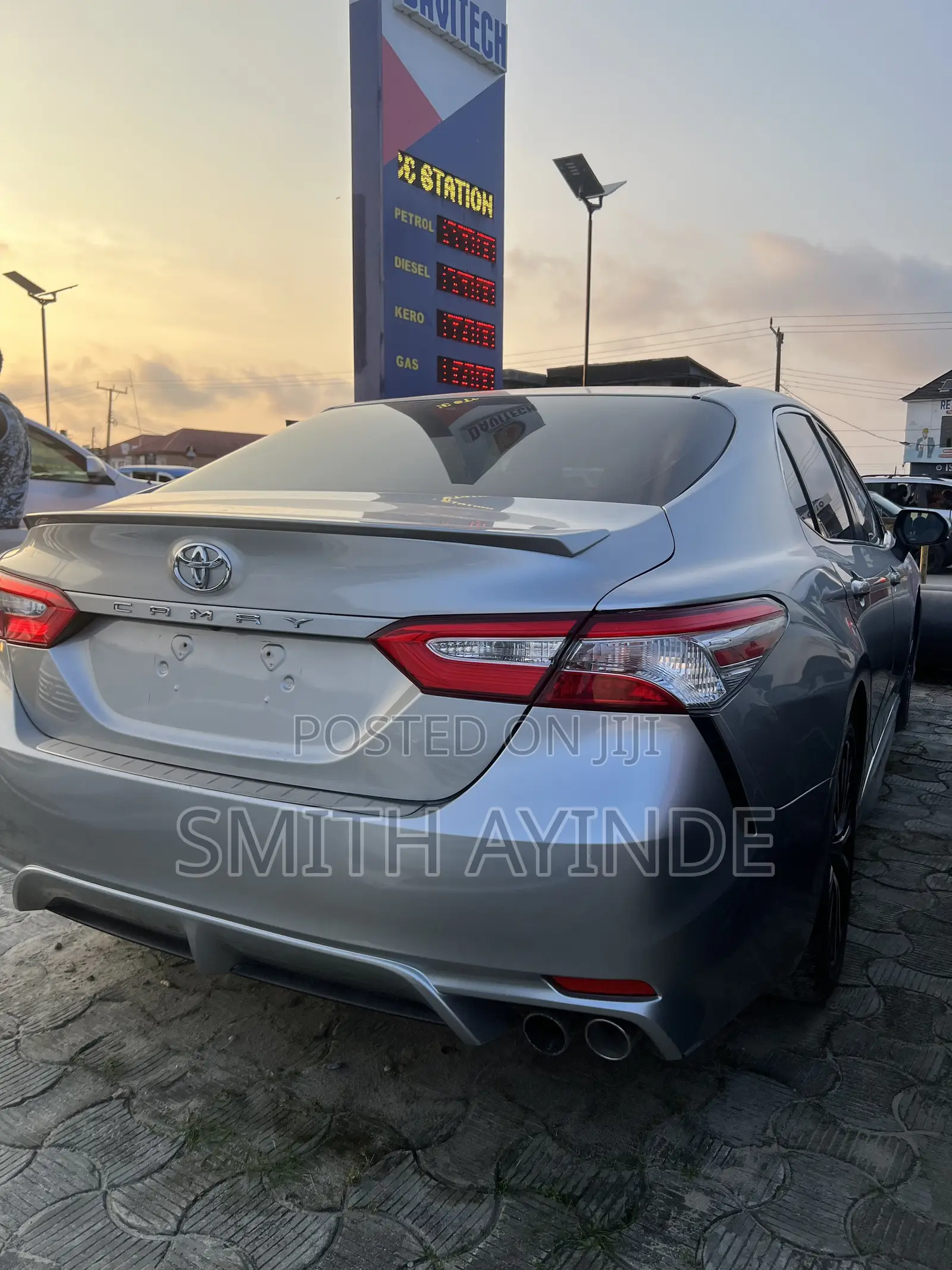 Toyota Camry L FWD (2.5L 4cyl 8AM) 2018 Gray