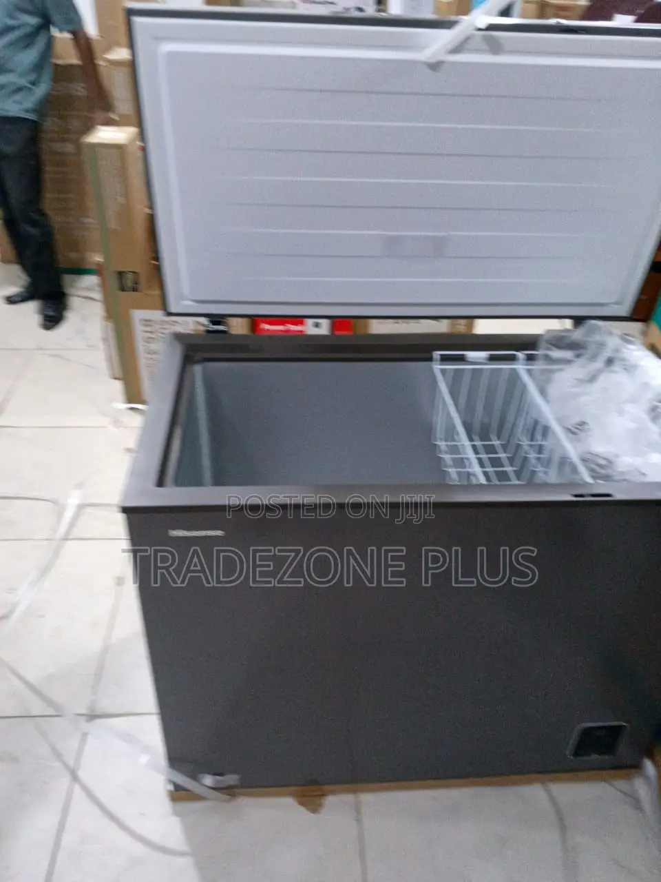 Hisense FC 340SHI 249L Commercial Freezer
