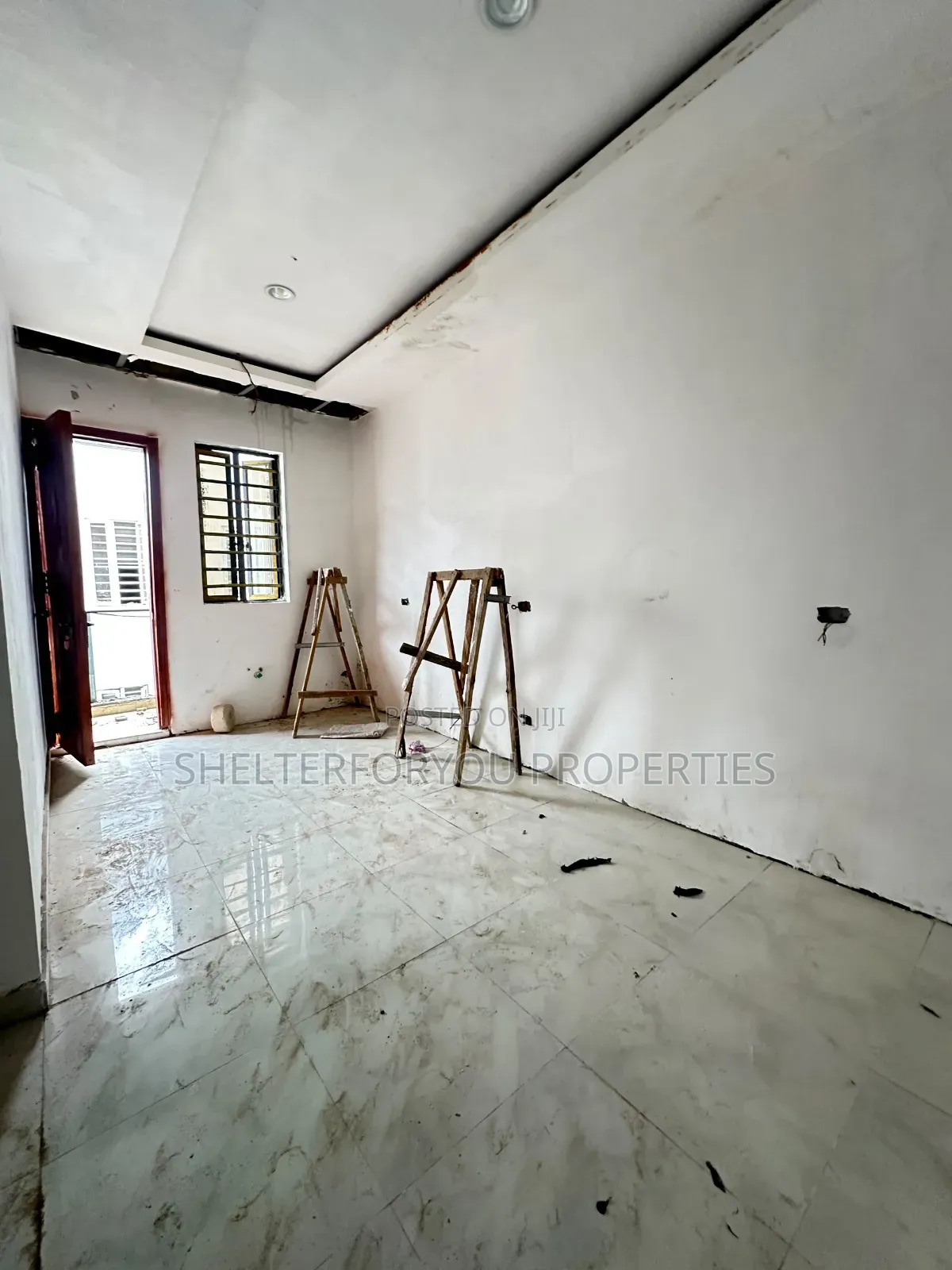 3bdrm House in Lekki Phase 1 for sale