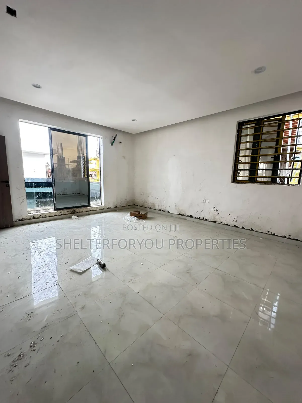 3bdrm House in Lekki Phase 1 for sale