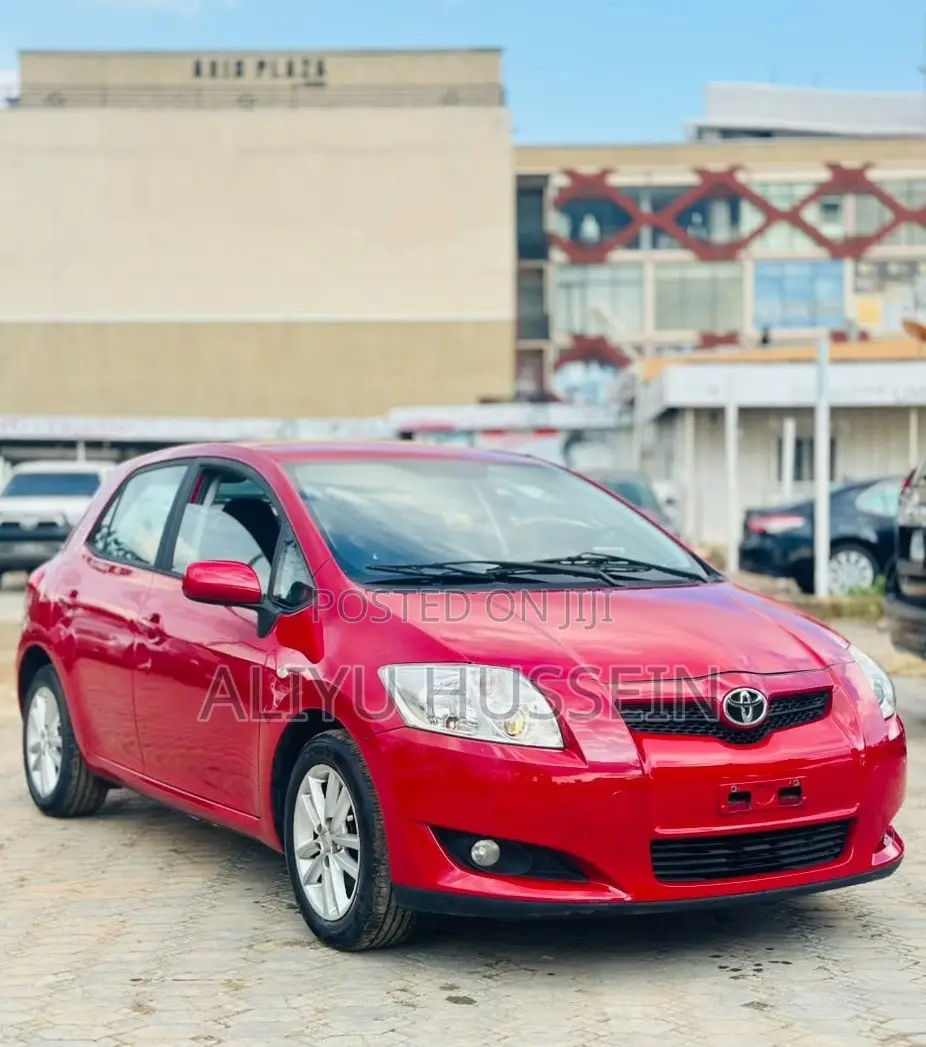 Toyota Auris 2007 Red