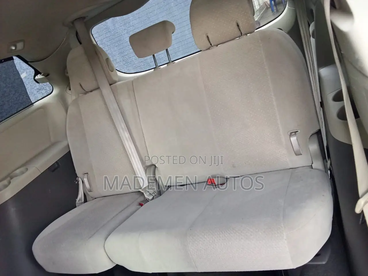Toyota Sienna LE 8 Passenger 2011 White