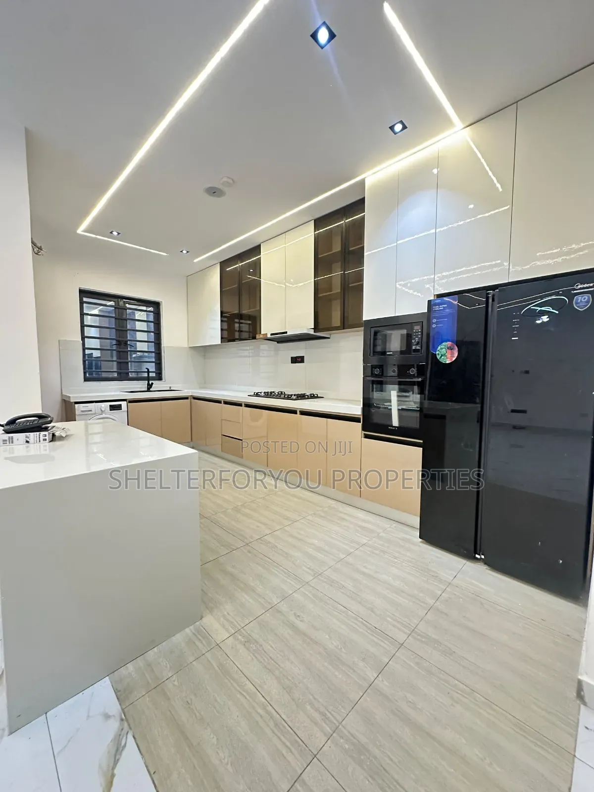 2bdrm Apartment in Lekki Phase 1 for sale
