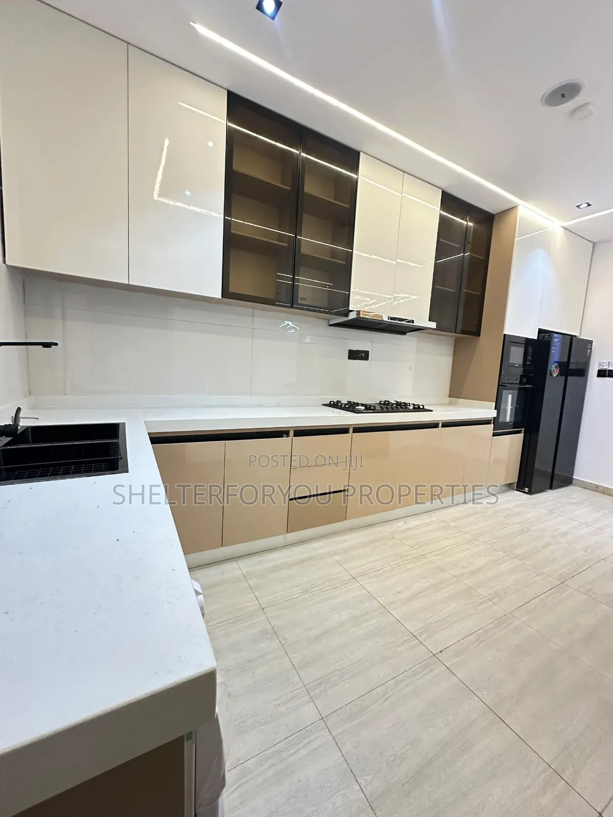 2bdrm Apartment in Lekki Phase 1 for sale