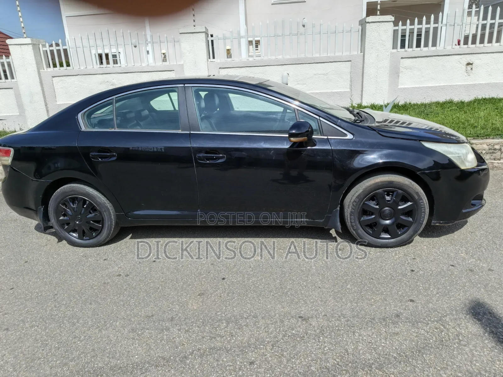 Toyota Avensis 2013 Black