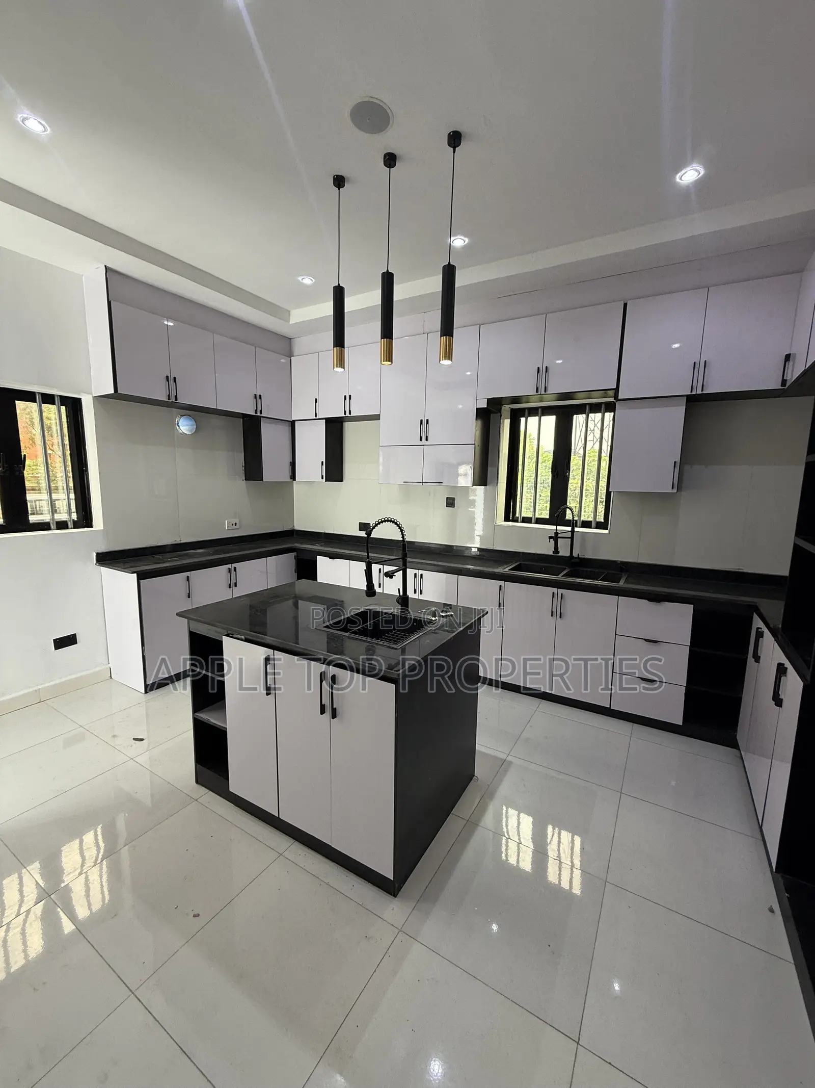 5bdrm Duplex in Centenary City, Enugu for sale