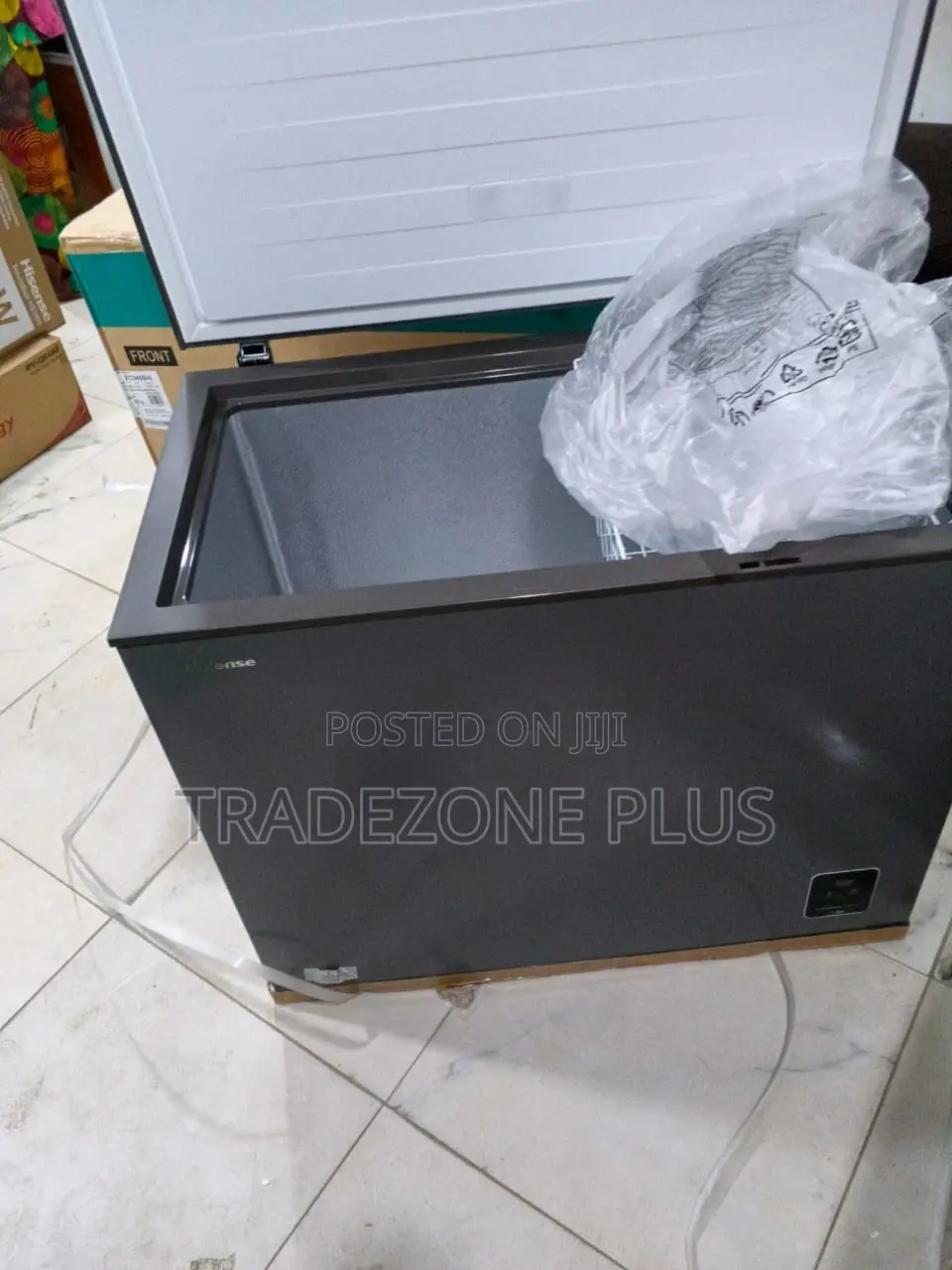 Hisense FC 340SHI Premium 249L Chest Freezer
