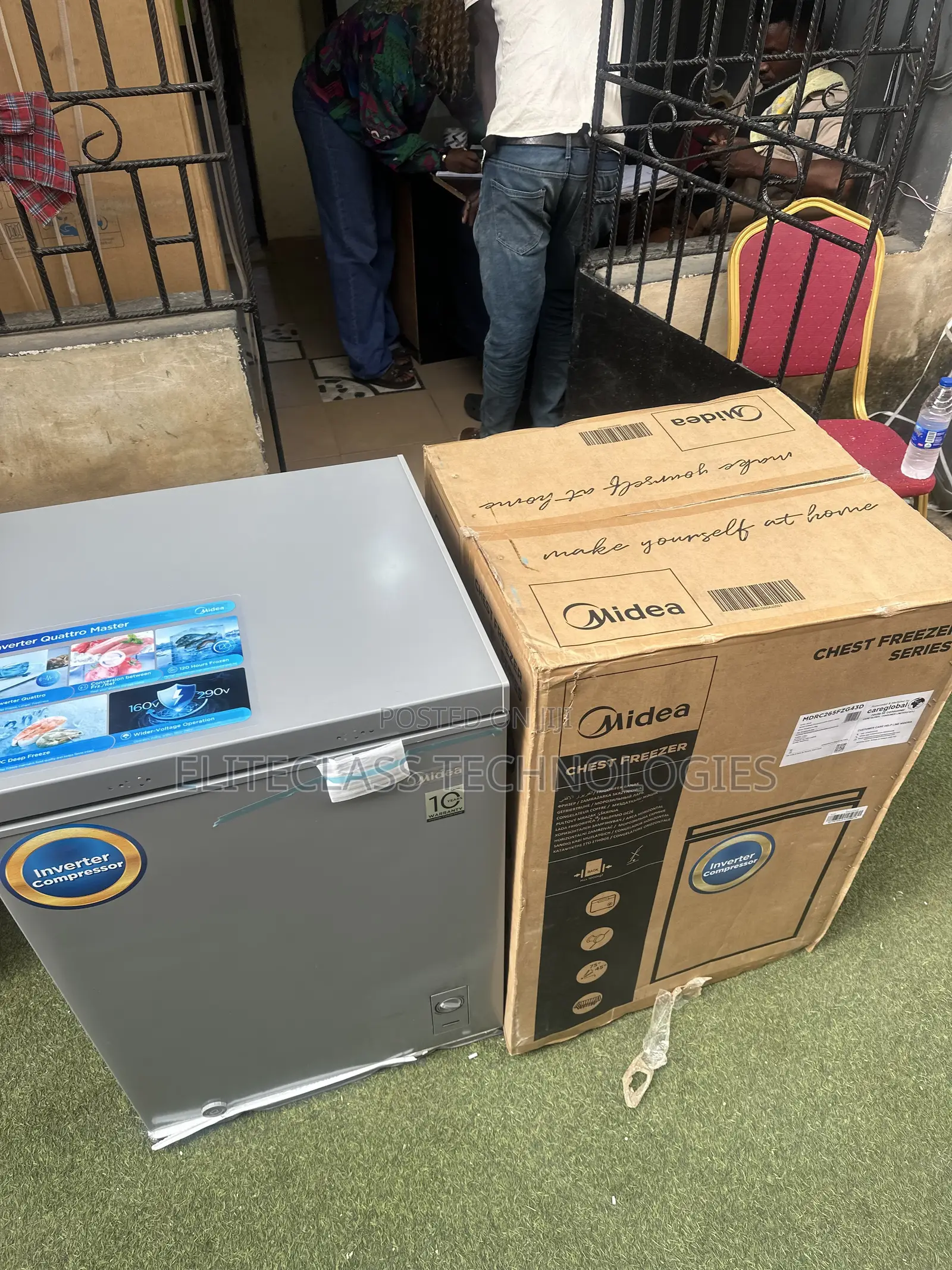 Midea Chest Freezer Model MDRC265FZG43D