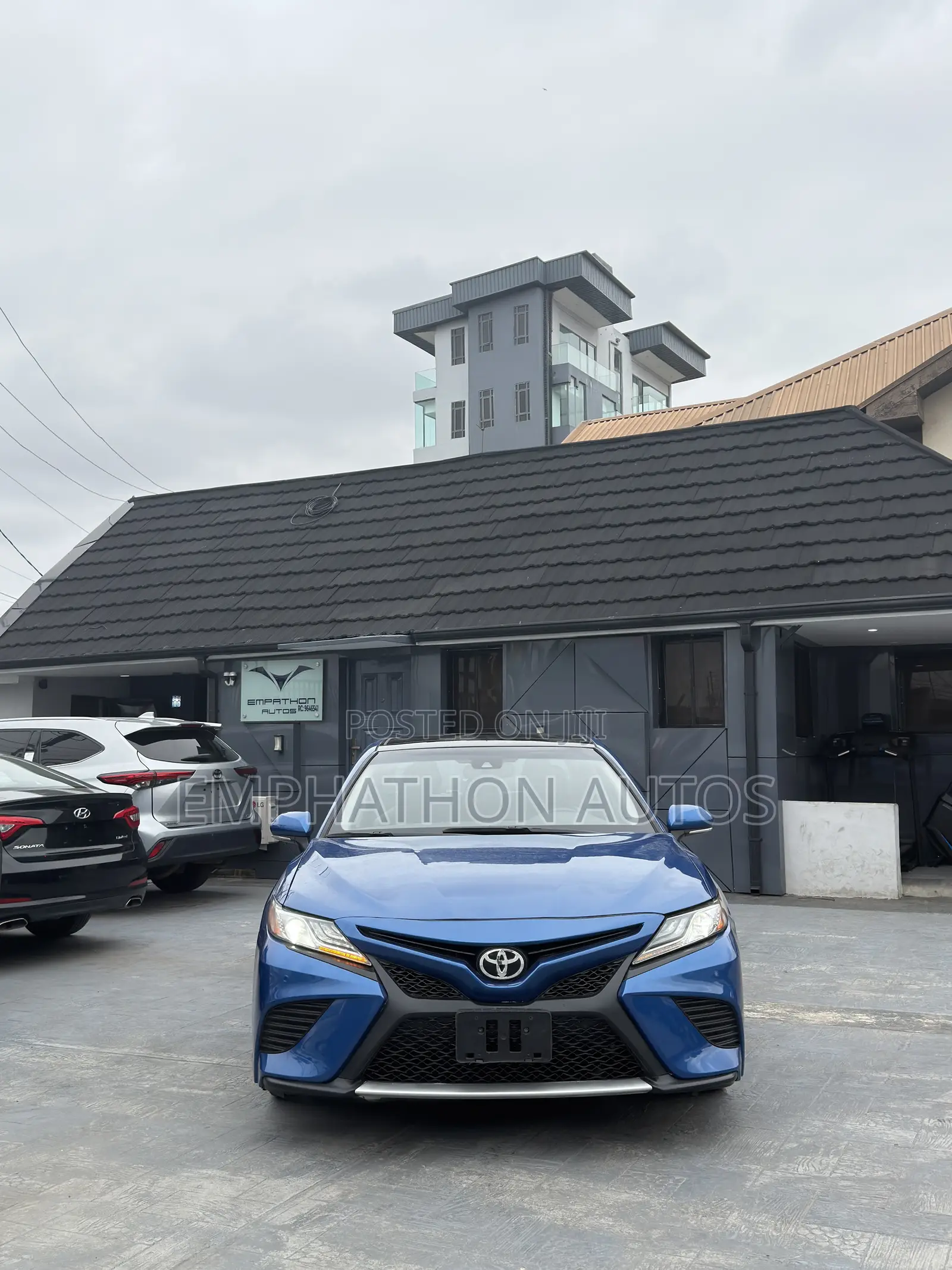 Toyota Camry XSE FWD (2.5L 4cyl 8AM) 2018 Blue
