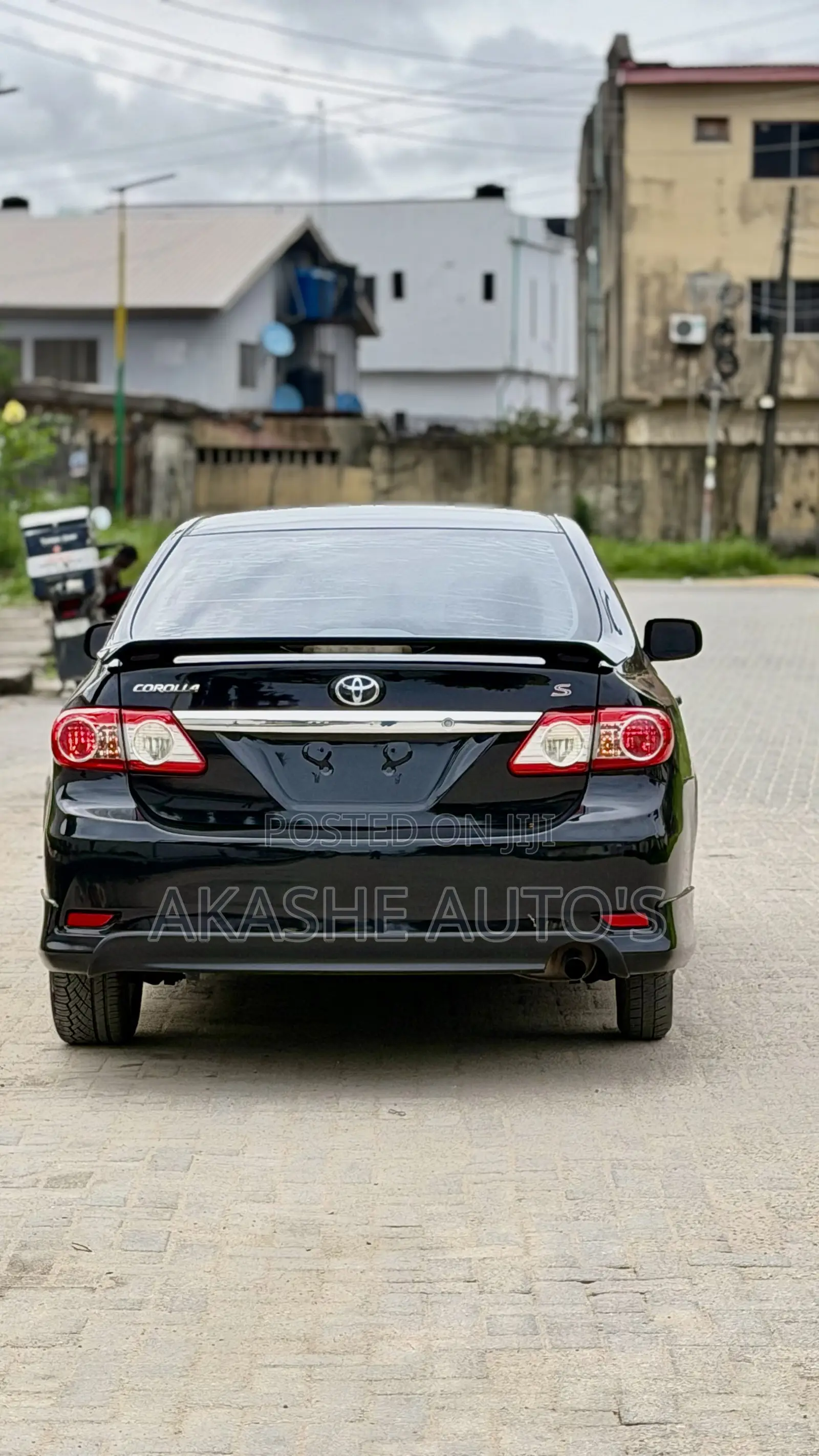 Toyota Corolla LE 4dr Sedan (1.8L 4cyl 4A) 2012 Black
