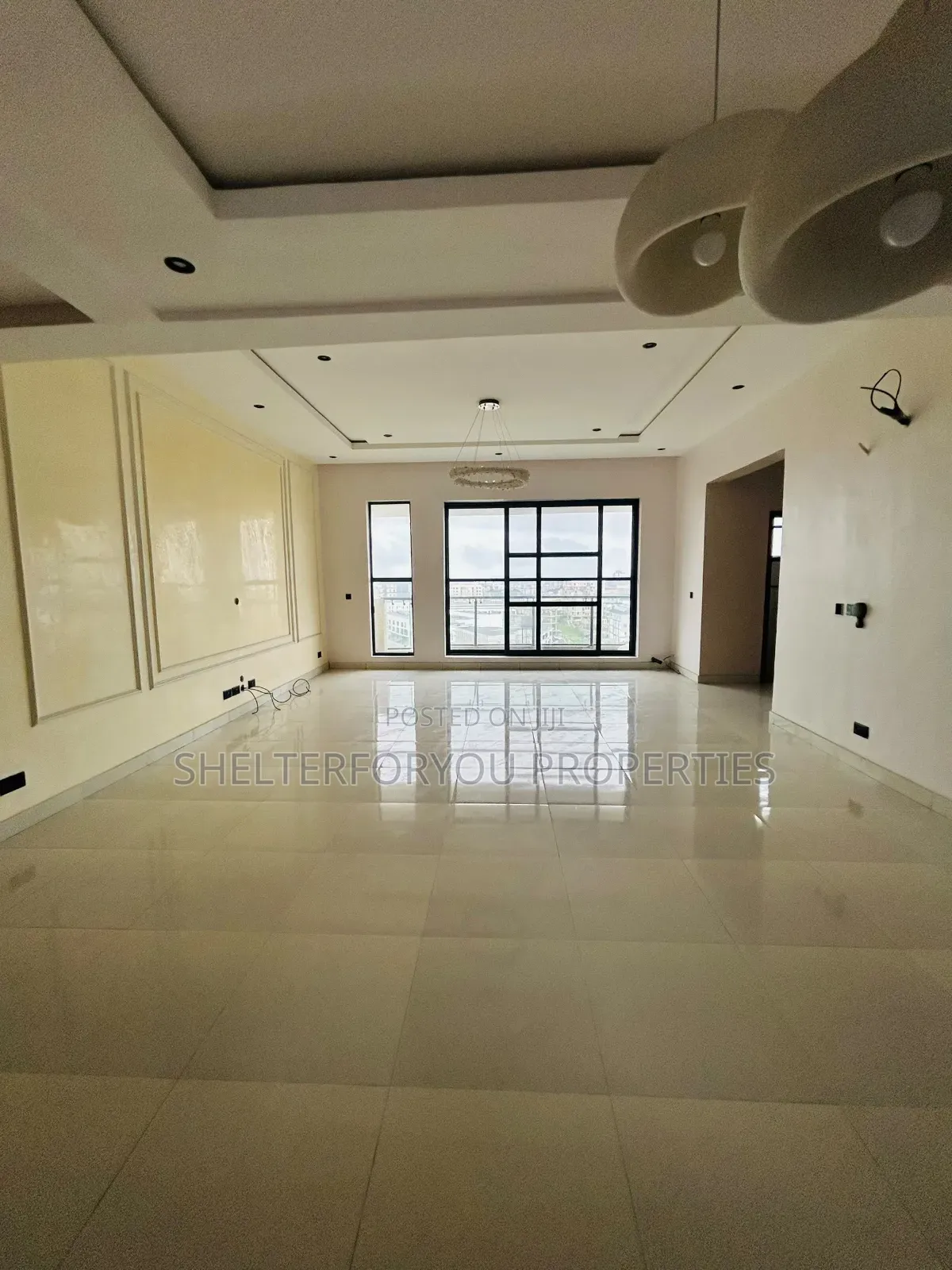 3bdrm House in Lekki Phase 1 for sale