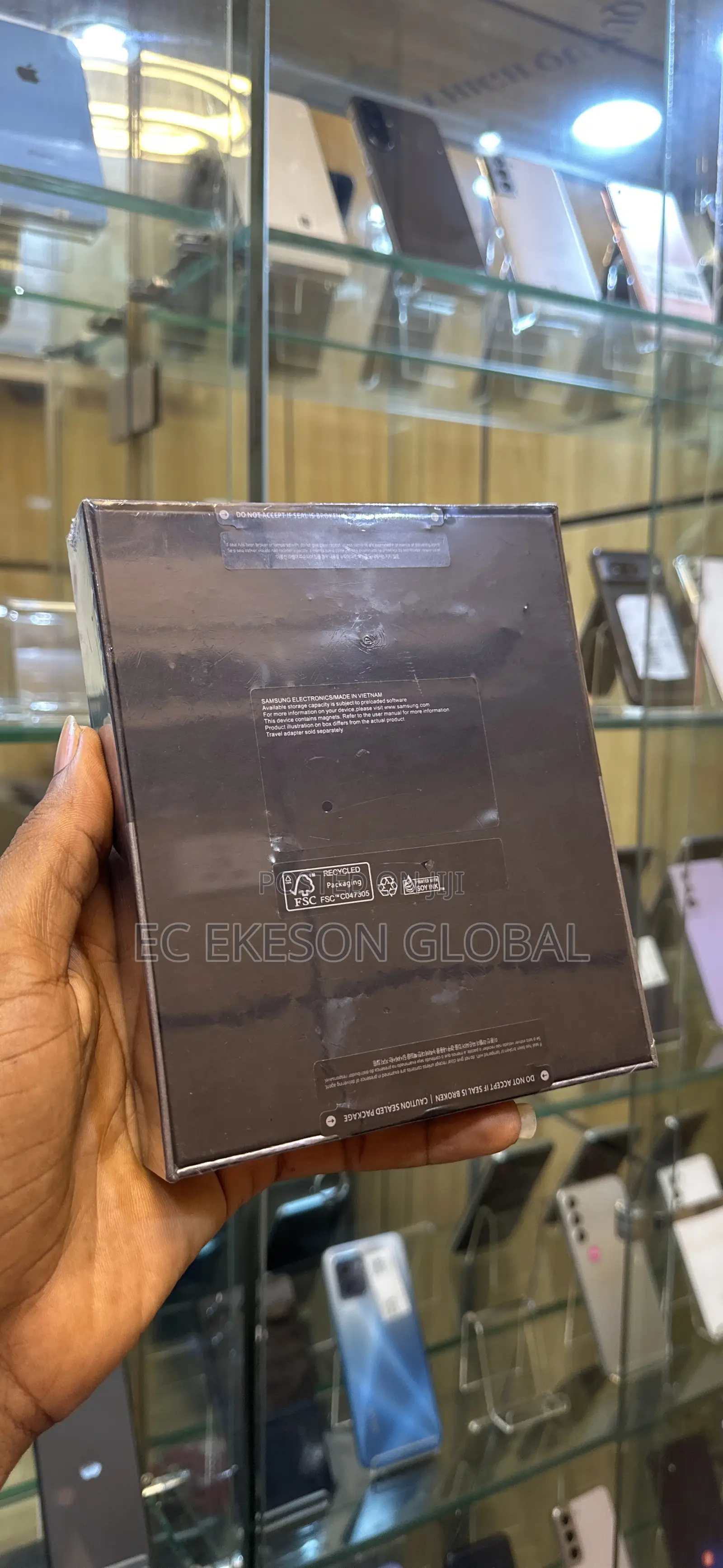 New Samsung Galaxy Z Fold4 256 GB Gold