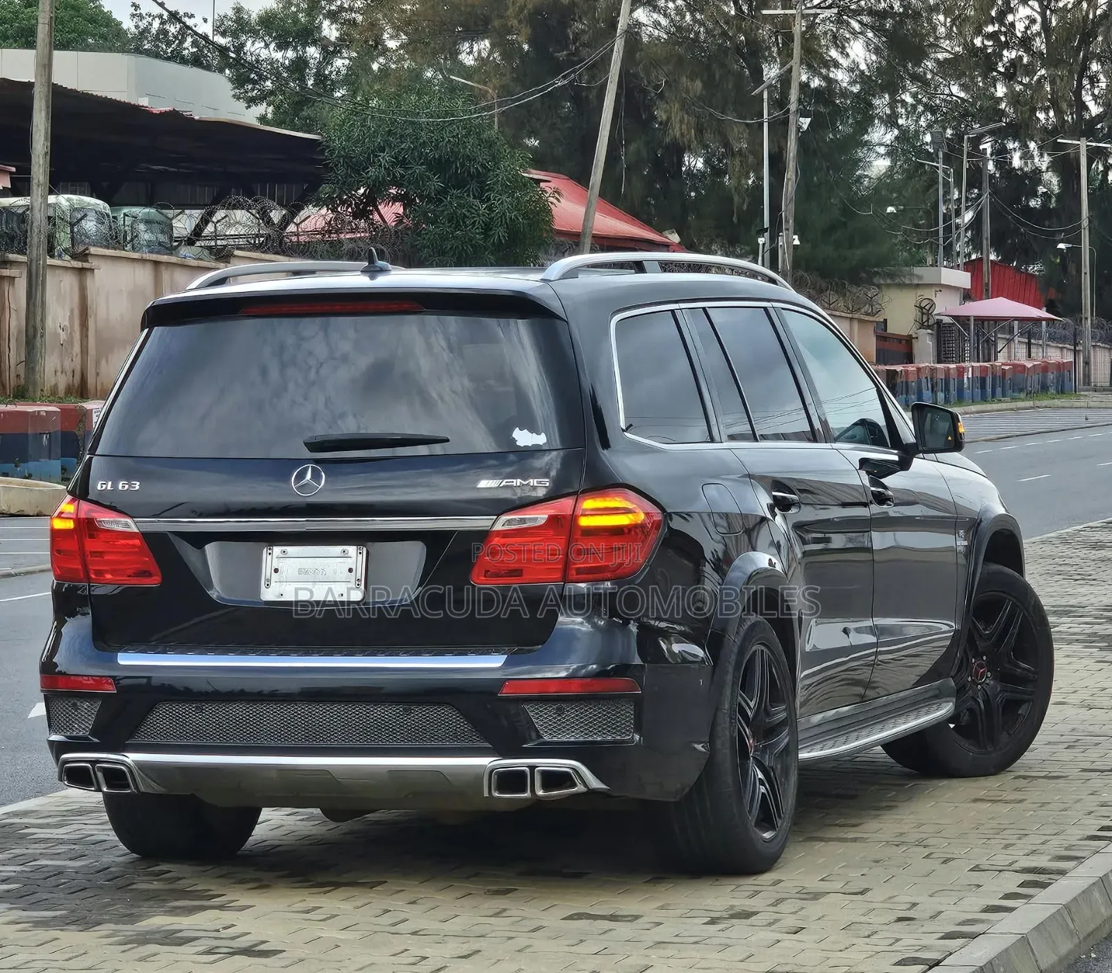 Mercedes-Benz GL-Class GL63 AMG 4dr SUV AWD (5.5L 8cyl Turbo 7A) 2015
