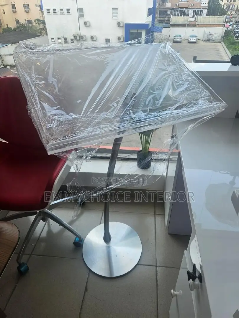 Luxury Free Standing Acrylic Podium