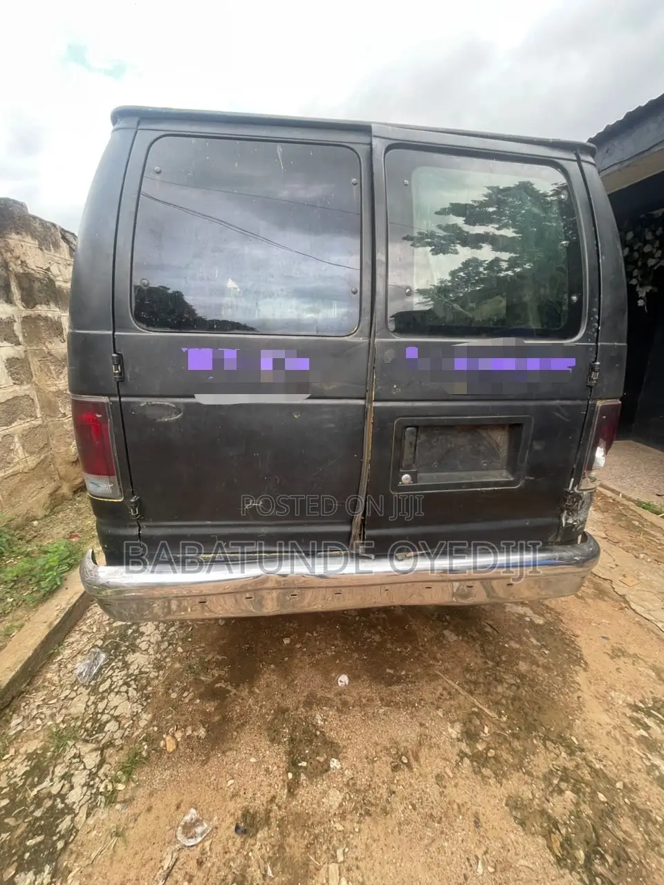 Ford E-350 2003 Black