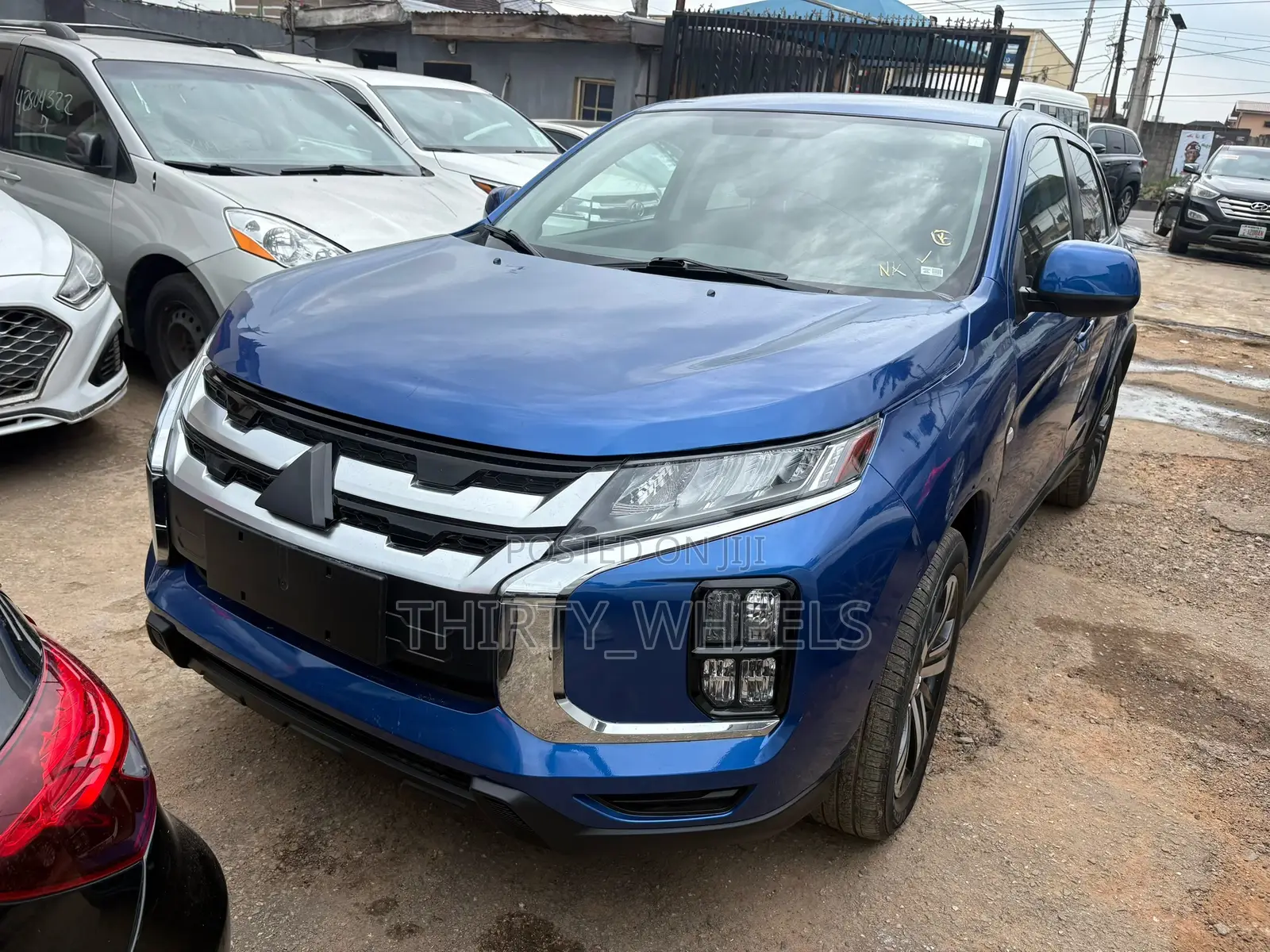 Mitsubishi Outlander 2020 Blue