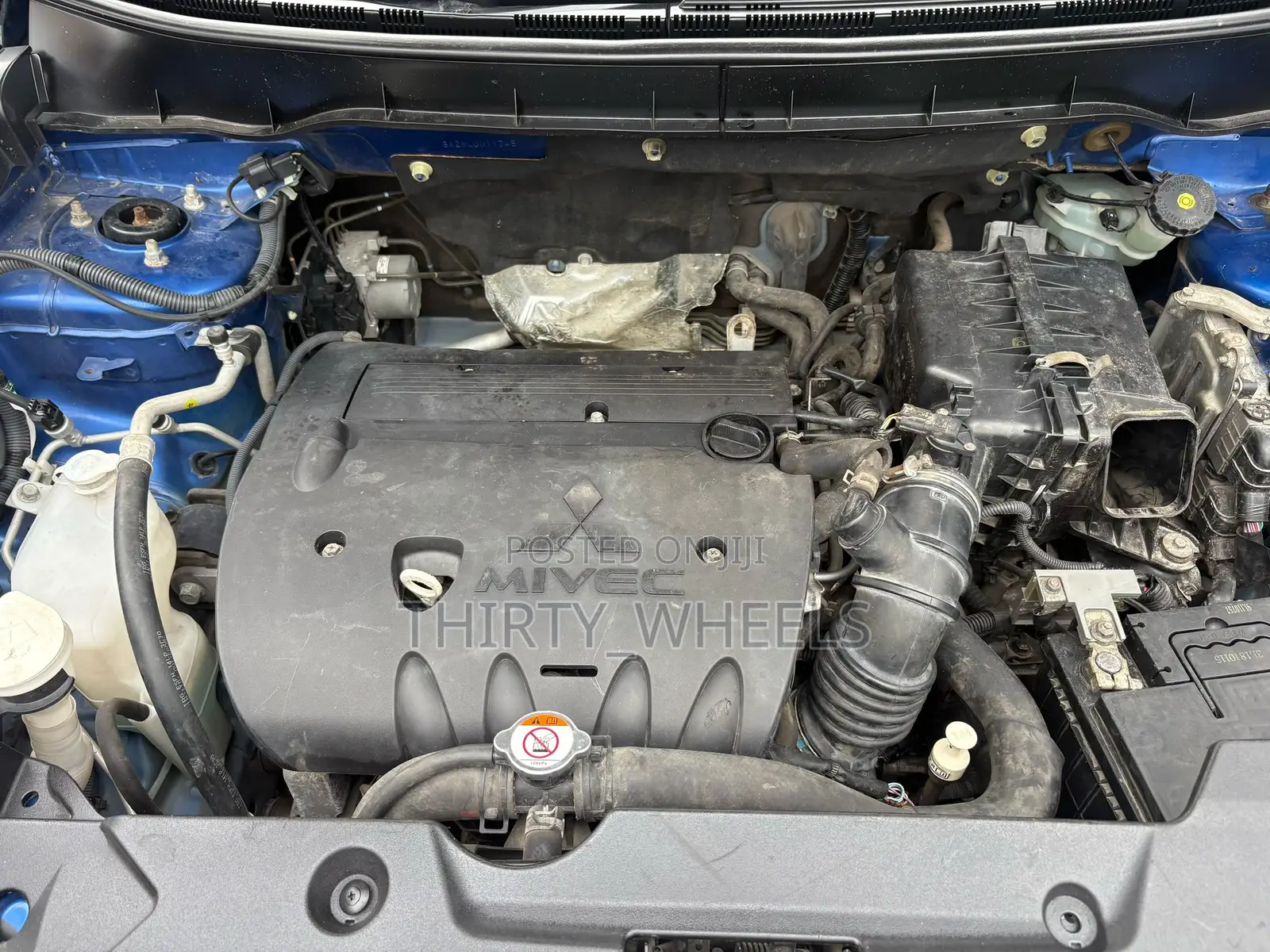 Mitsubishi Outlander 2020 Blue