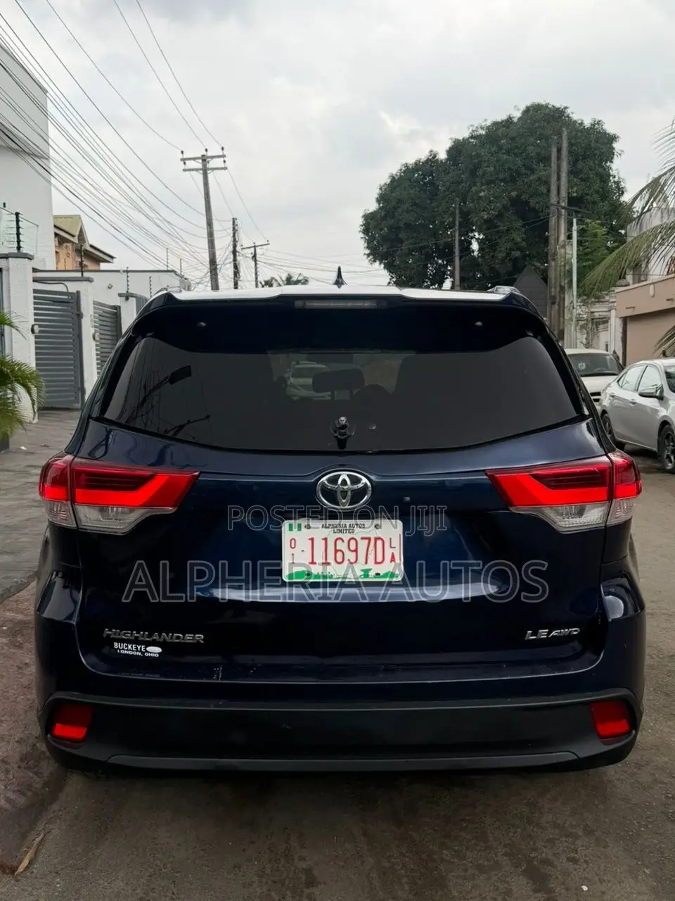 Toyota Highlander LE V6 4x2 (3.5L 6cyl 6A) 2016 Blue