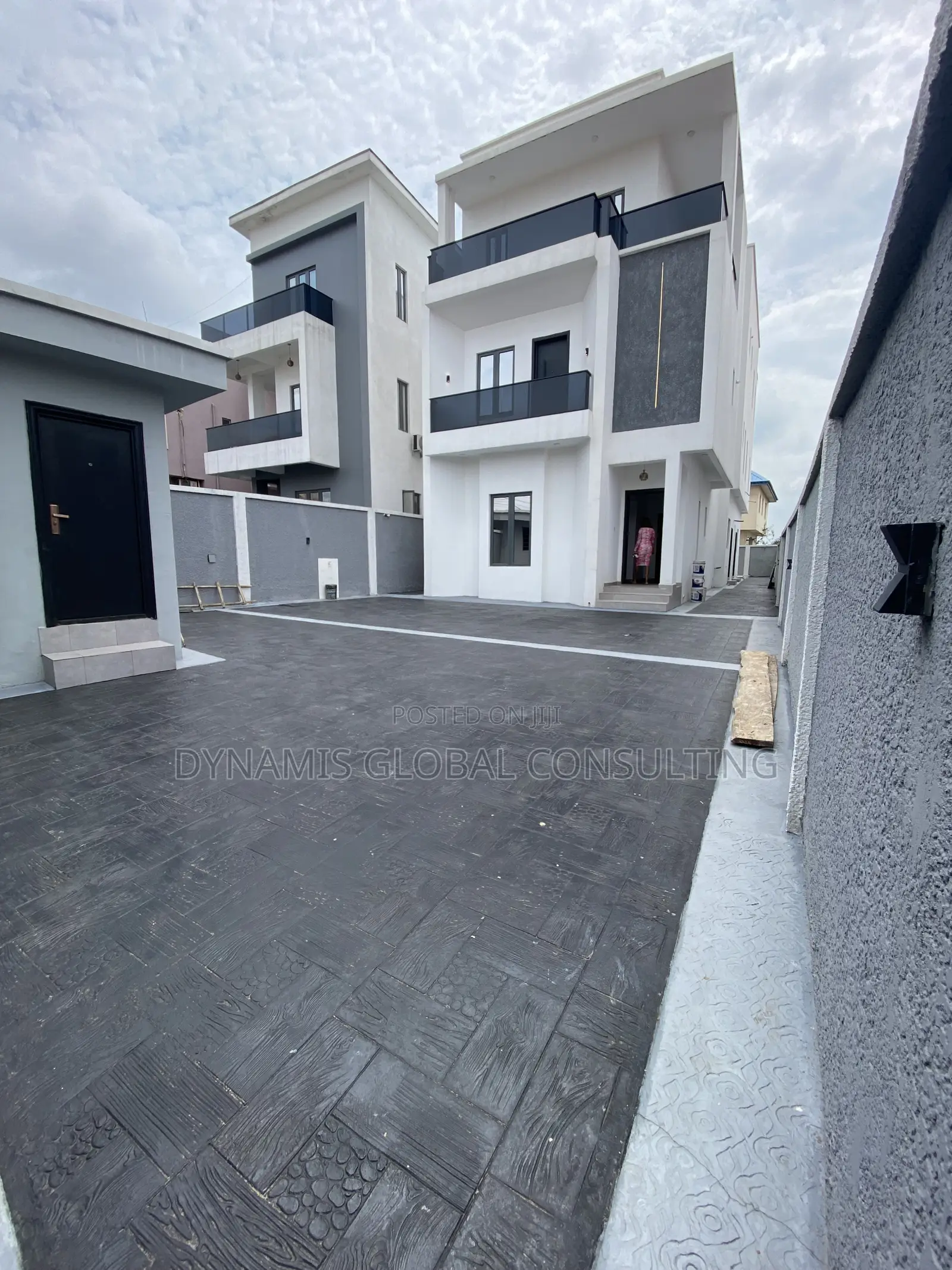 Furnished 7bdrm Duplex in Magodo Phase 2 Gra for sale