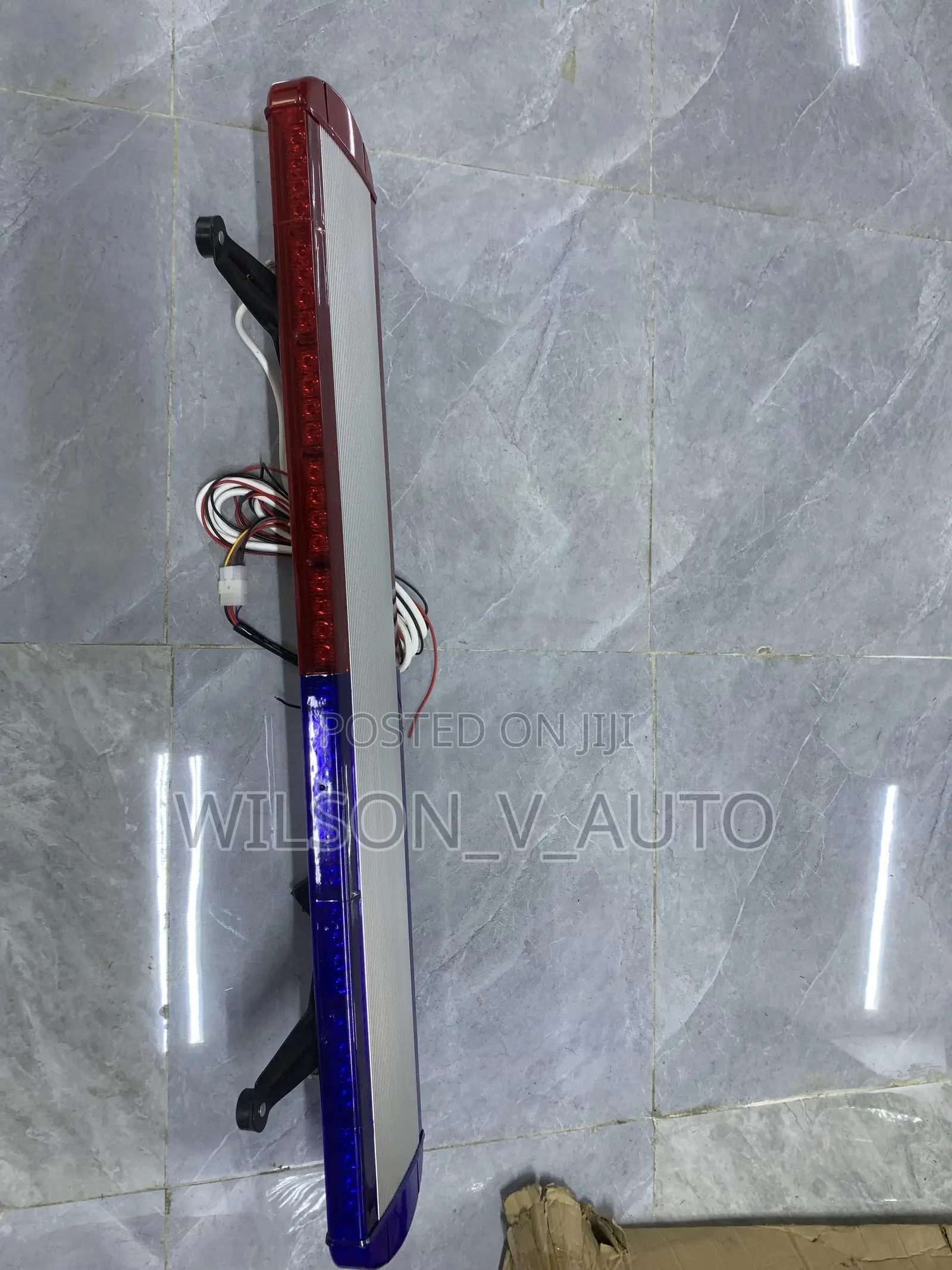 Slim Red Blue Emergency Police LED Light Bar (12V)
