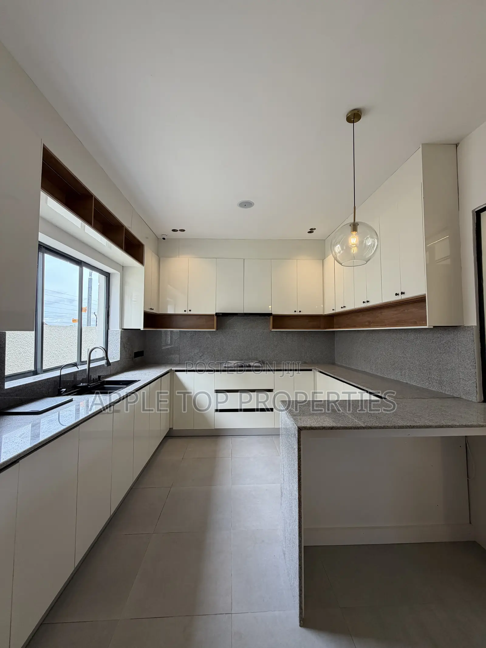 4bdrm Bungalow in Centenary City, Enugu for sale