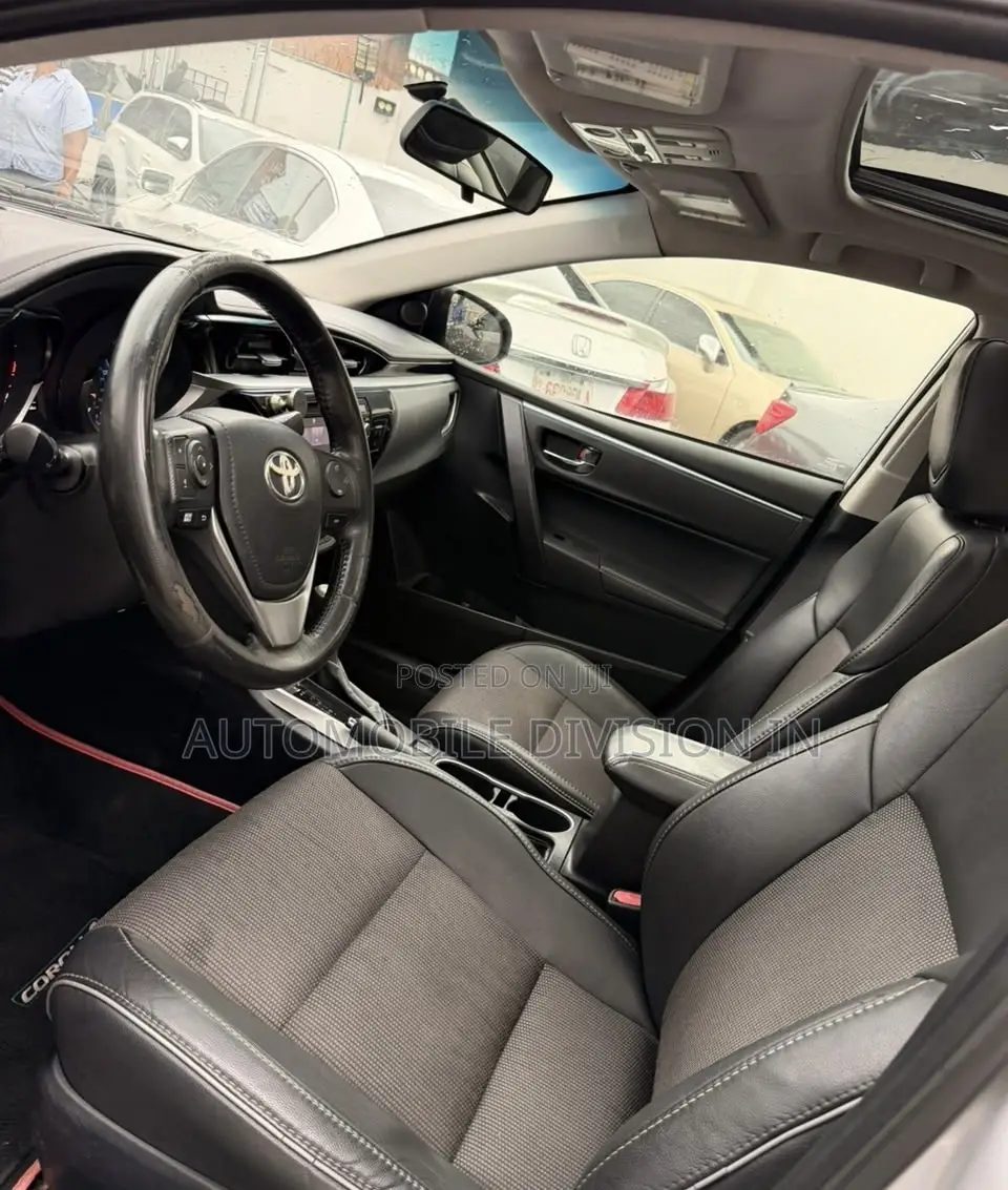 Toyota Corolla S 4dr Sedan (1.8L 4cyl CVT) 2015 Silver