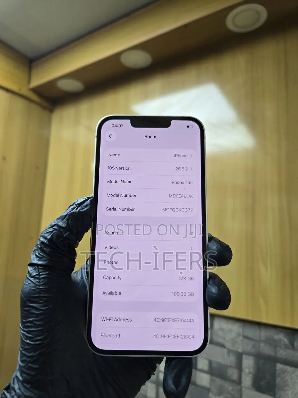 Apple iPhone 16e 128 GB White