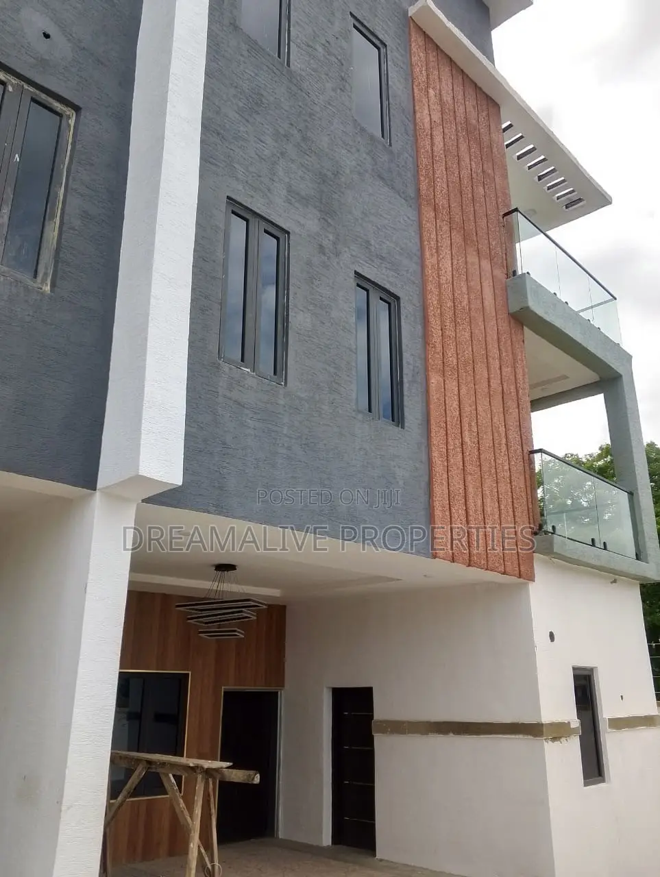 4bdrm Duplex in Life Camp for rent