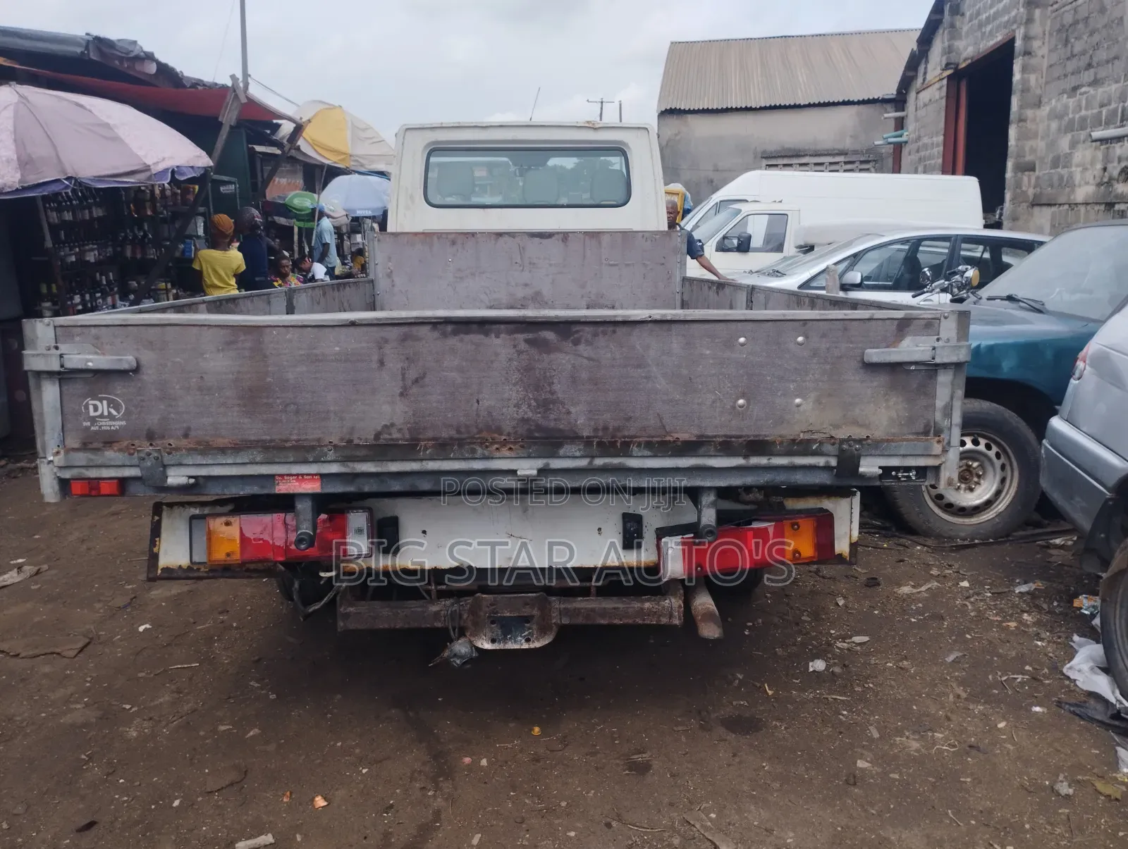 Tokunbo Volkswagen LT Pickup in Good Condition With Bucket