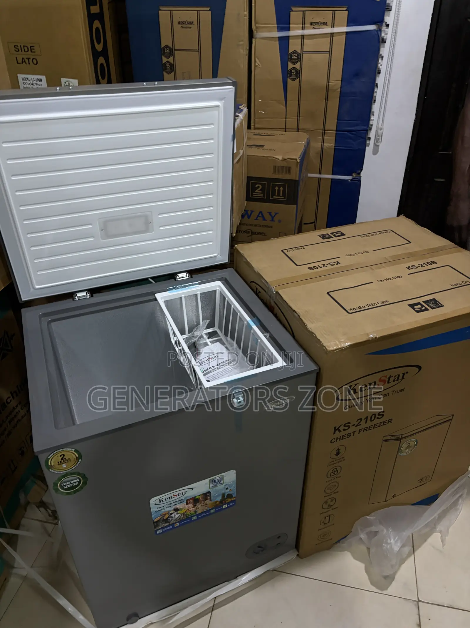 Kenstar 142L Chest Freezer With Lock and Key