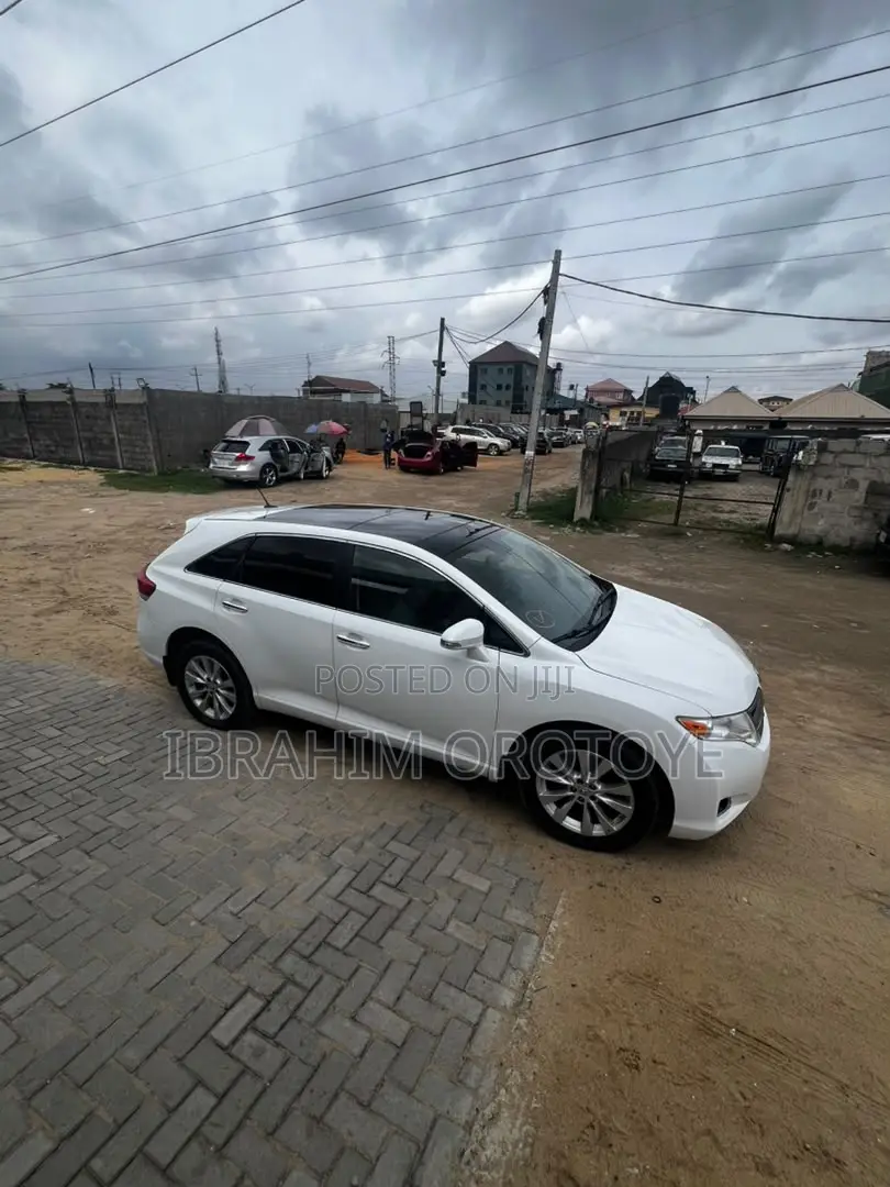 Toyota Venza XLE 4dr Wagon (2.7L 4cyl 6A) 2014 White
