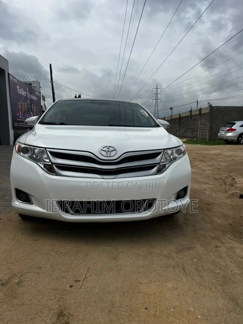 Toyota Venza XLE 4dr Wagon (2.7L 4cyl 6A) 2014 White