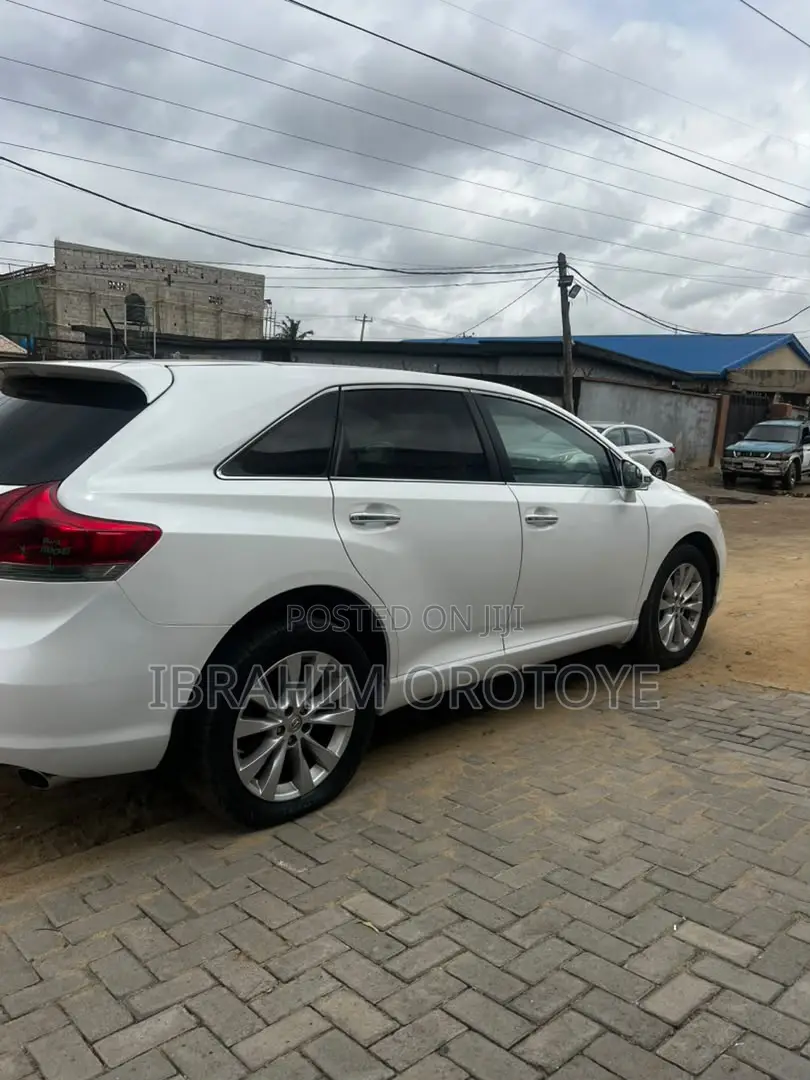 Toyota Venza XLE 4dr Wagon (2.7L 4cyl 6A) 2014 White
