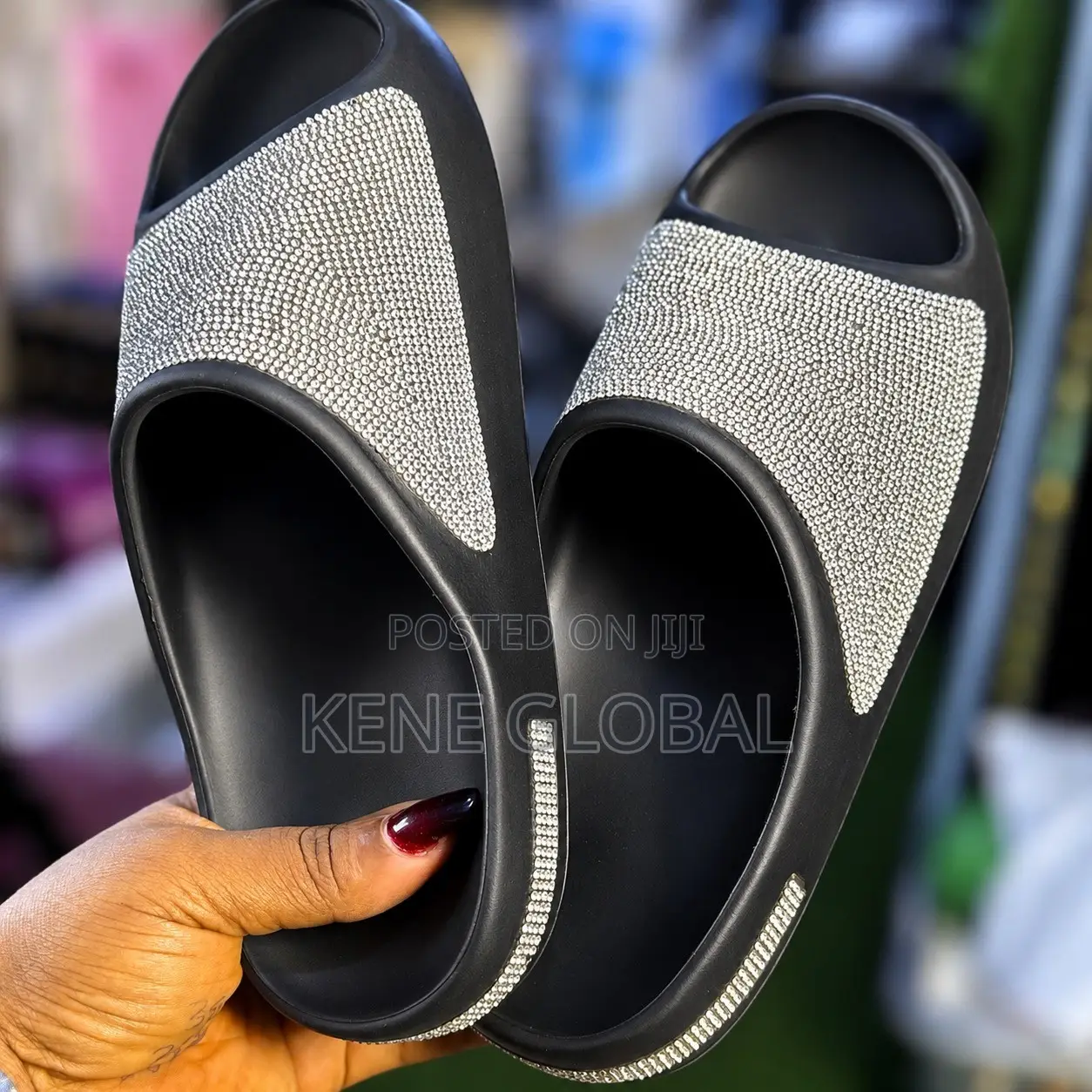 Women’s Rhinestone Flat Slide Slippers