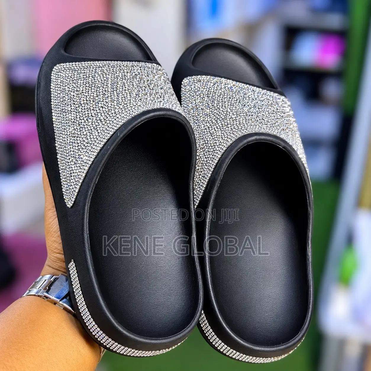 Women’s Rhinestone Flat Slide Slippers