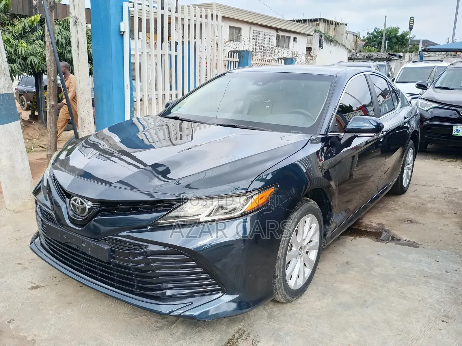 Toyota Camry LE FWD (2.5L 4cyl 8AM) 2018 Black