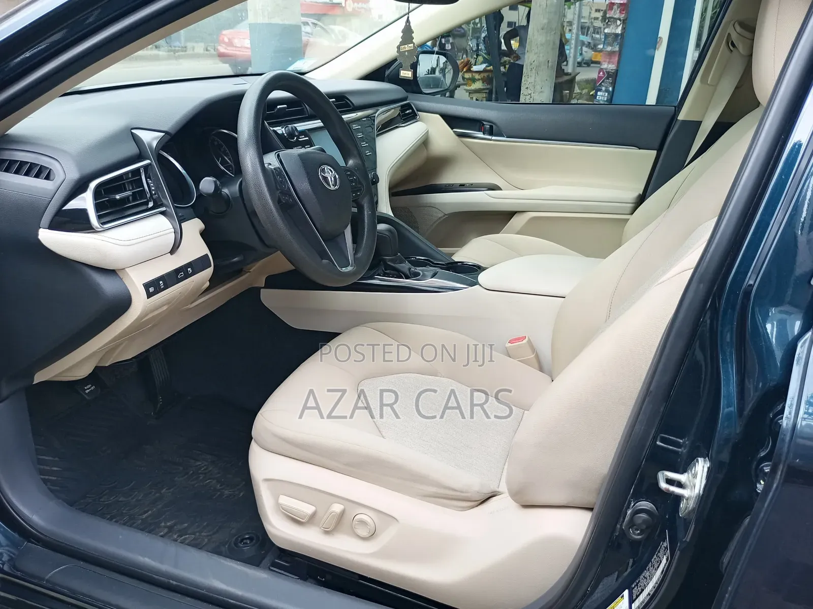 Toyota Camry LE FWD (2.5L 4cyl 8AM) 2018 Black