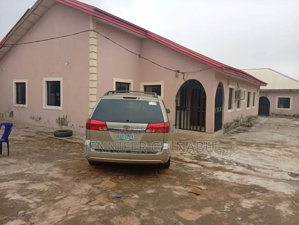 Furnished 9bdrm Bungalow in Dei-Dei for sale