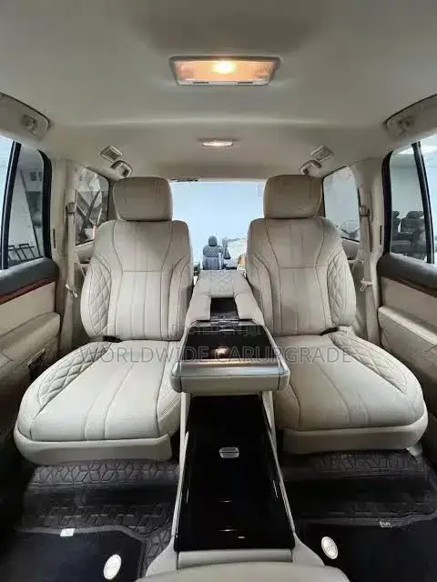 Landcruiser Vip Seat 2025 Lc300