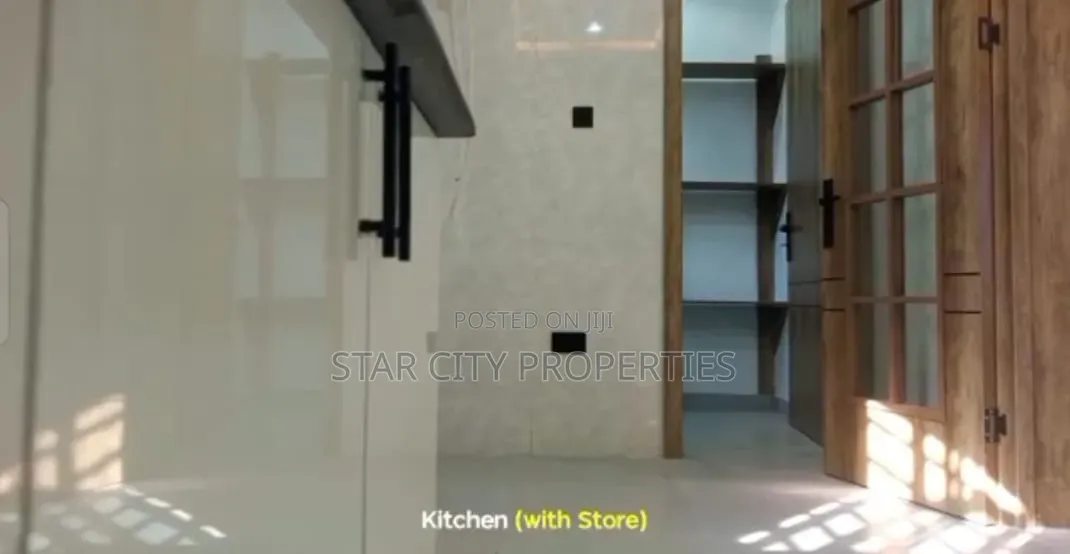 2bdrm Townhouse / Terrace in Omole Phase 2 for rent