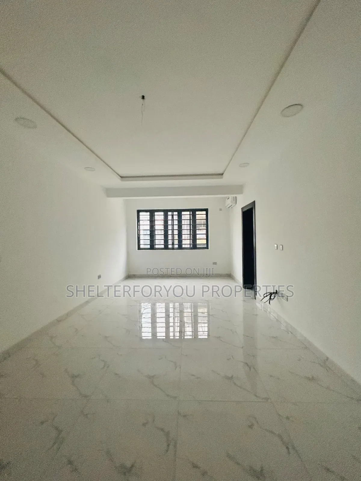 2bdrm Apartment in Lekki Phase 1 for sale
