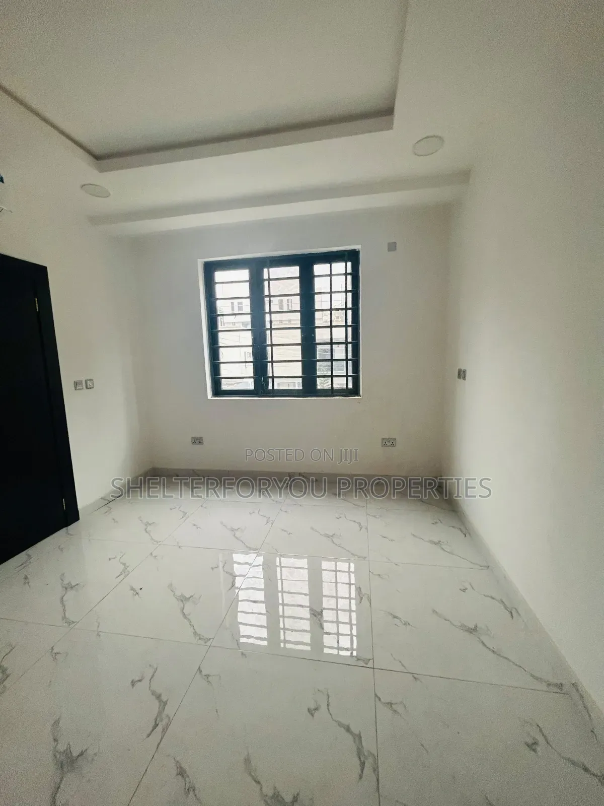 2bdrm Apartment in Lekki Phase 1 for sale