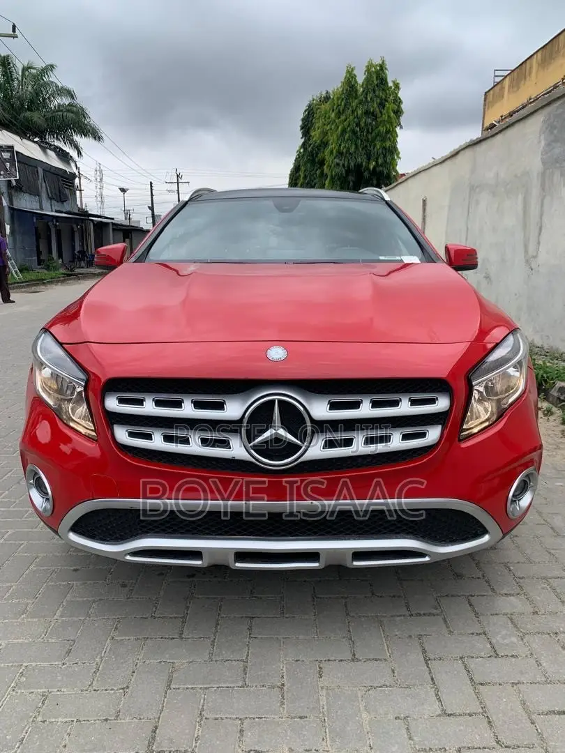 Mercedes-Benz GLA 250 2018 Red